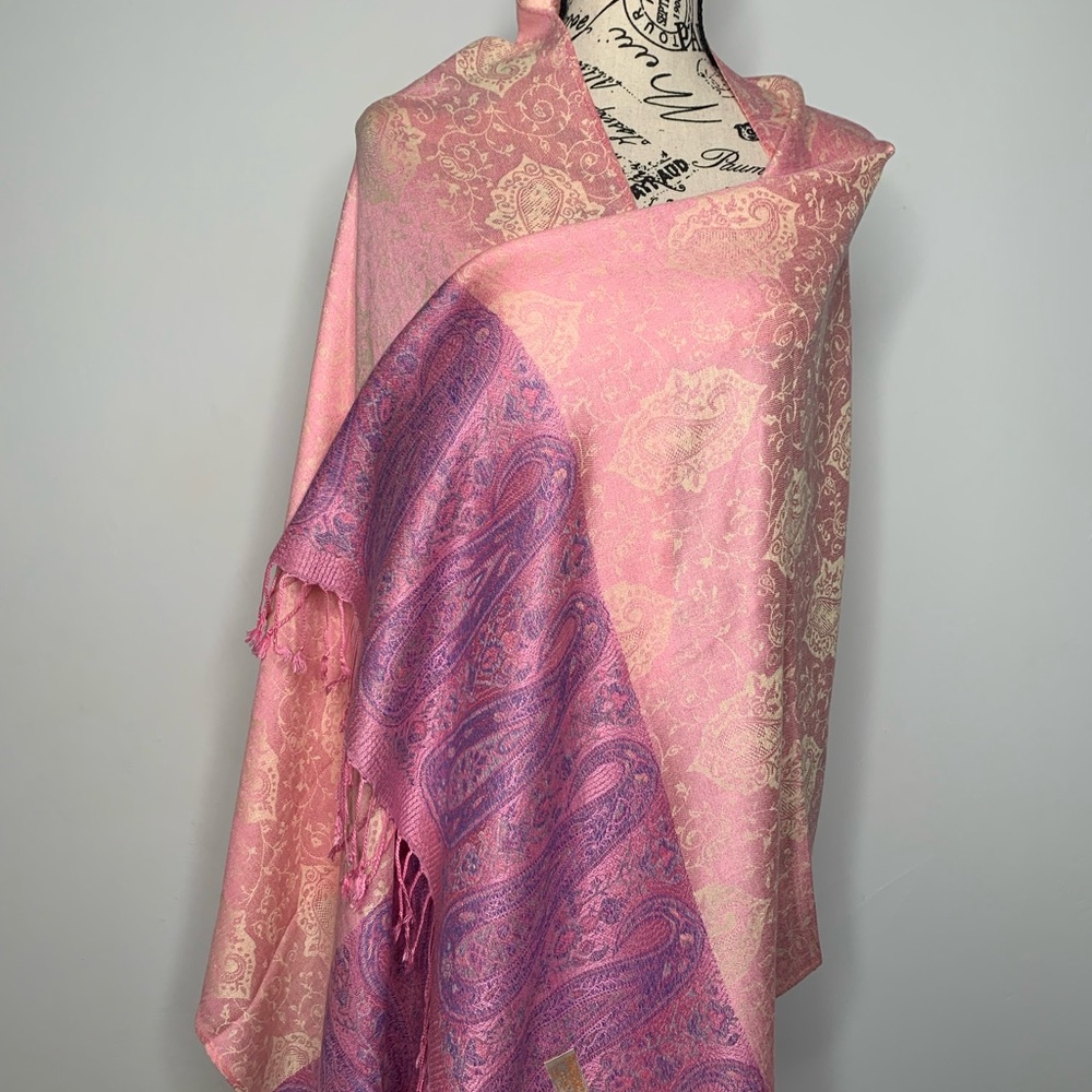 Pashmina - Picture 2 of 5